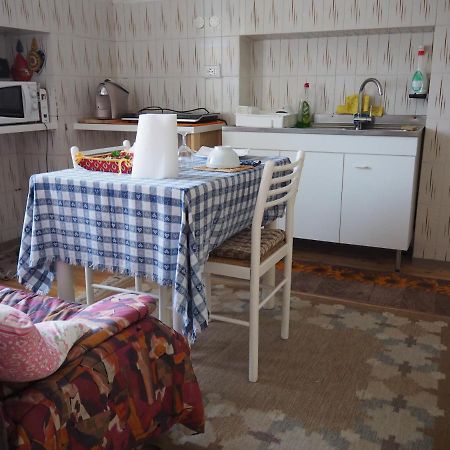 B&B Signora Elvira Capriana Bagian luar foto